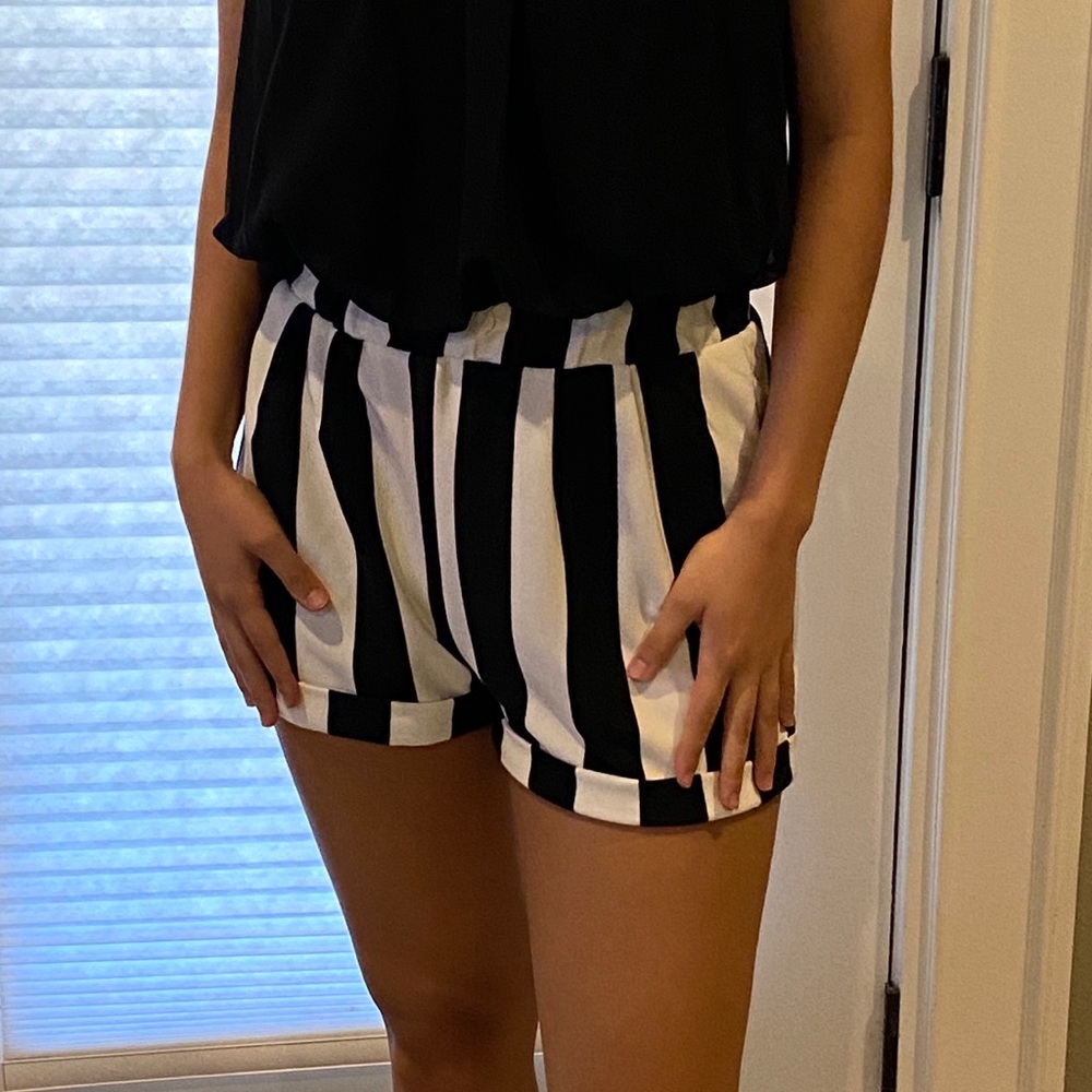 Romper - Picture 2 of 5